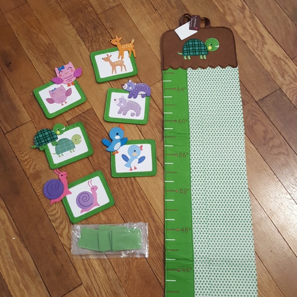 NWT PAPYRUS Kids Growth Chart